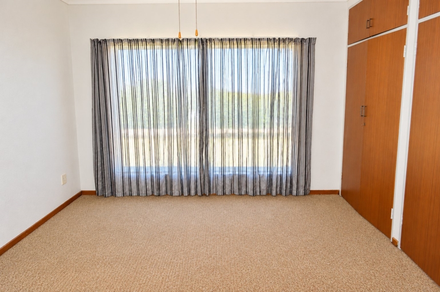 5 Bedroom Property for Sale in La Hoff North West
